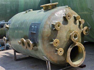 Какие типы соединений используются в горизонтальных резервуарах из стекловолокна?
